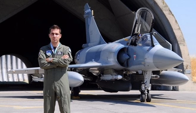 Αυτά έδειξε ο καταγραφέας του Mirage 2000-5 που παρέσυρε στο θάνατο τον σμηναγό Γιώργο Μπαλταδώρο (Βίντεο)